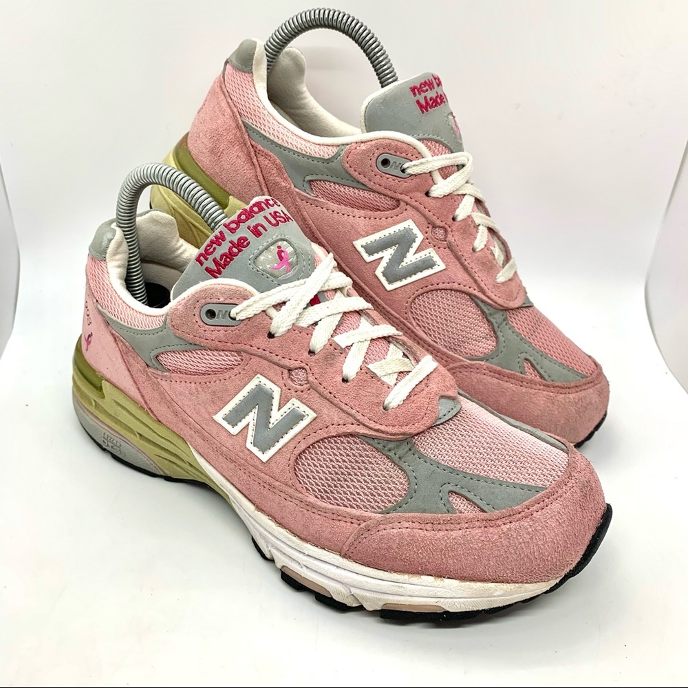 New Balance 993 Womens Shoes Suede Breast Cancer